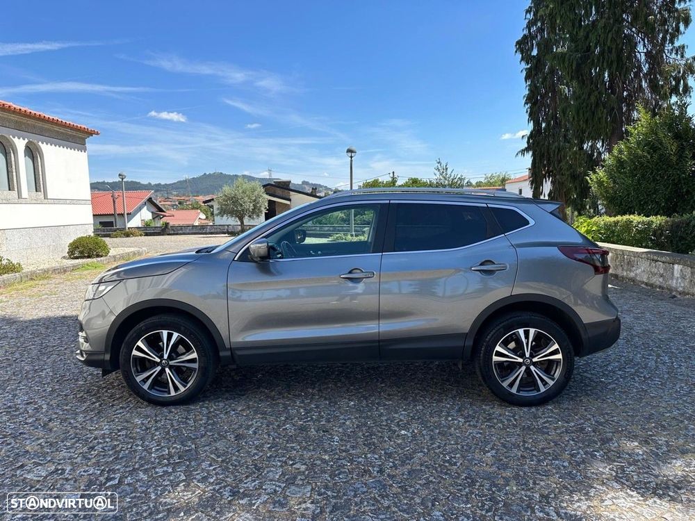Nissan Qashqai 1.5 dCi N-Connecta J18+Led - 24