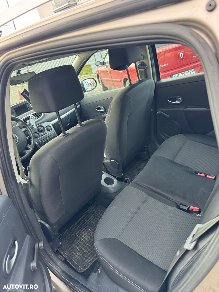 Renault Clio 1.5dCi Team - 6