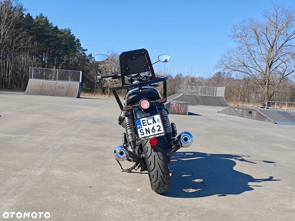 Moto Guzzi V7 - 4