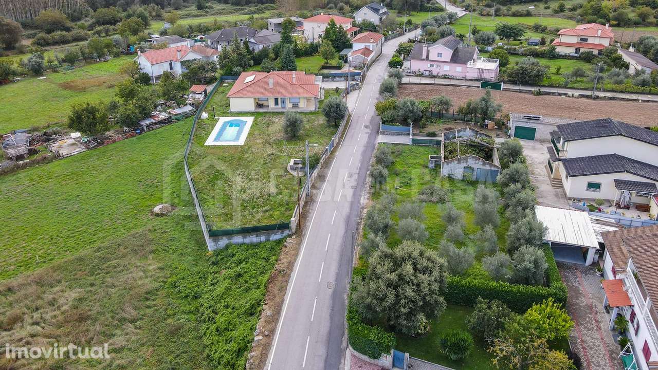 Terreno p/ construção em Cavernães - Grande imagem: 4/11