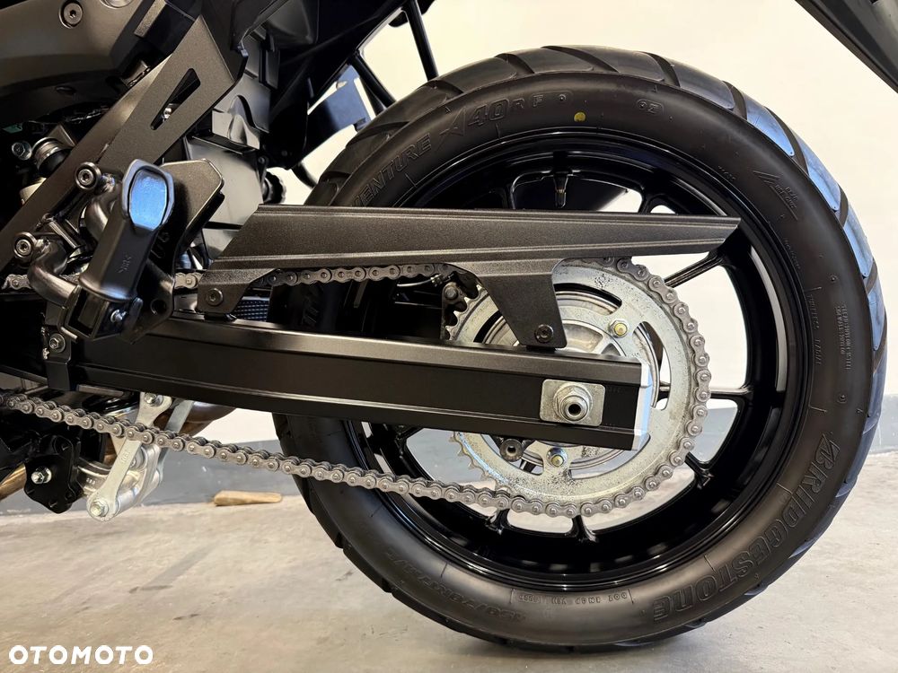 Suzuki V-STROM - 8