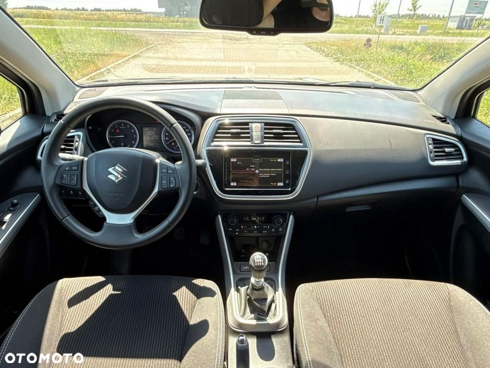 Suzuki SX4 S-Cross 1.4 T Premium - 25
