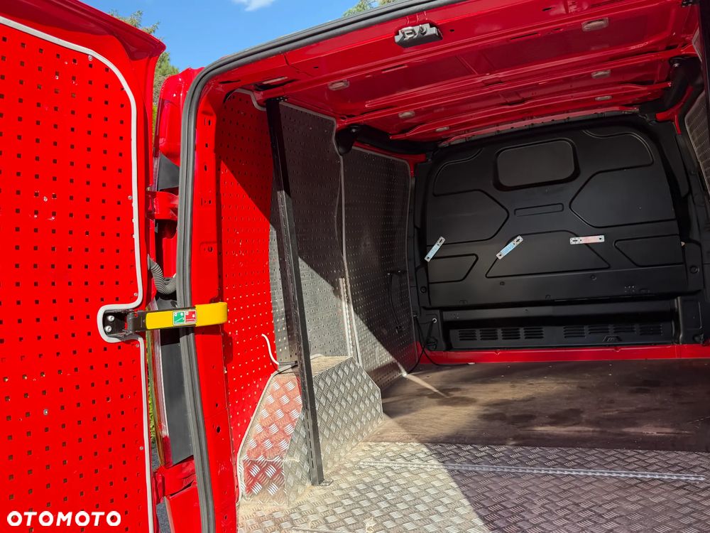 Ford TRANSIT CUSTOM - 31