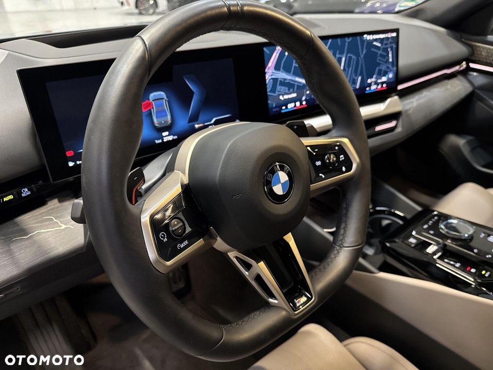 BMW Seria 5 - 23