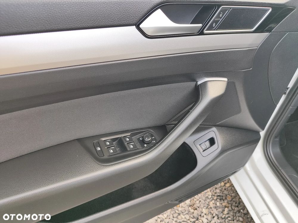 Volkswagen Passat 2.0 TDI BMT Comfortline DSG7 - 14