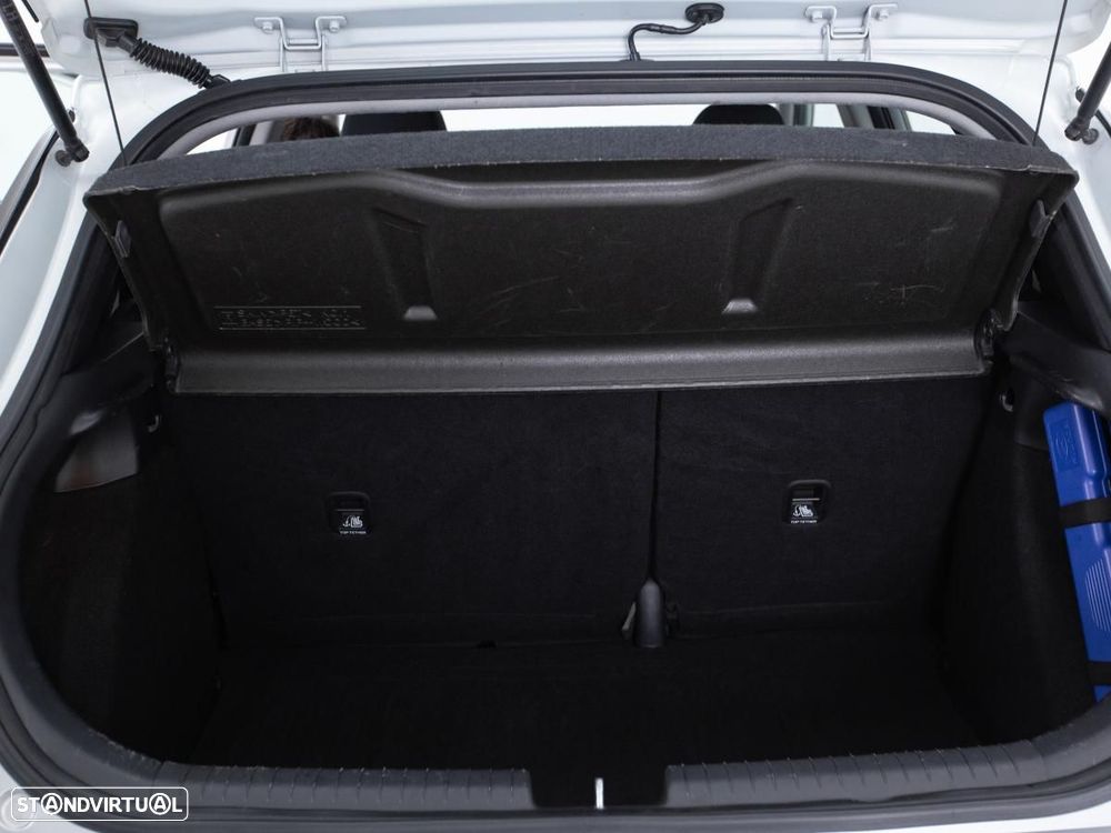 Hyundai i20 - 12