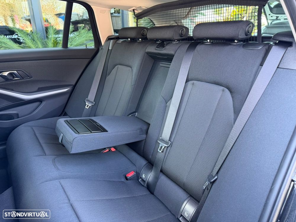 BMW 320 e Auto - 17
