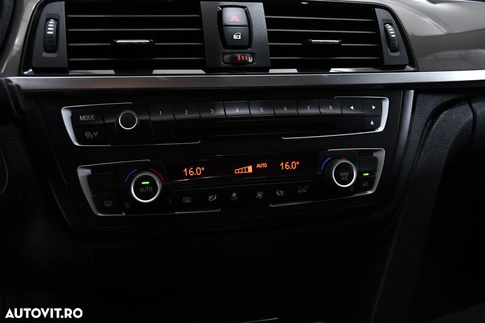 BMW Seria 3 320d Touring xDrive Aut. Modern Line - 18