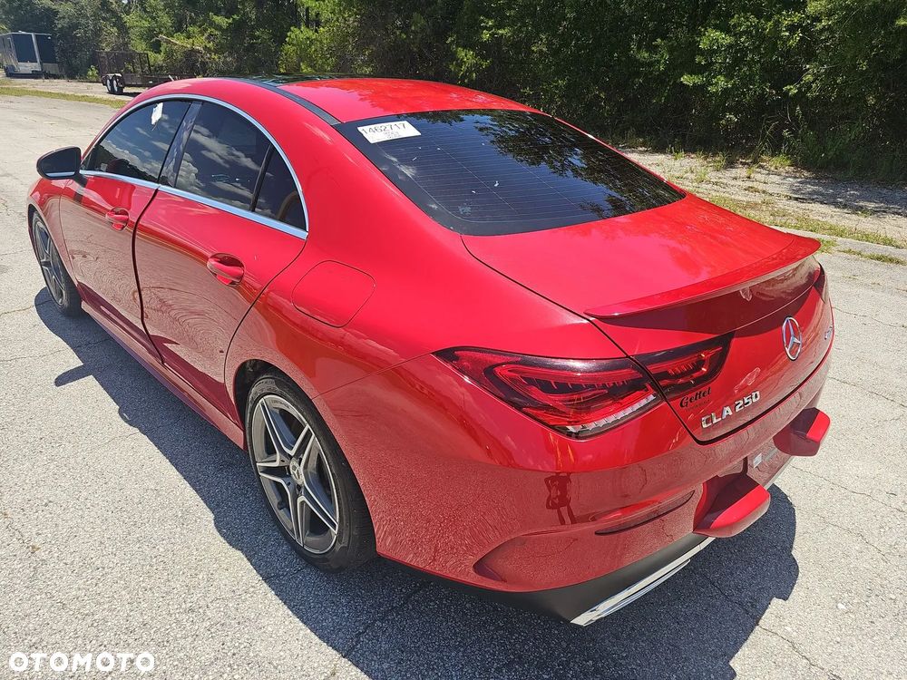 Mercedes-Benz CLA 250 4Matic 7G-DCT AMG Line - 5