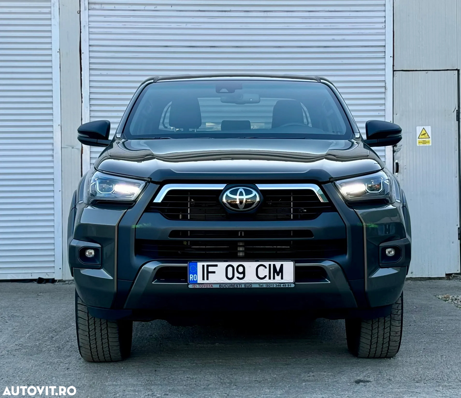 Toyota Hilux 2.8D 204CP 4x4 Double Cab AT Invincible - 5