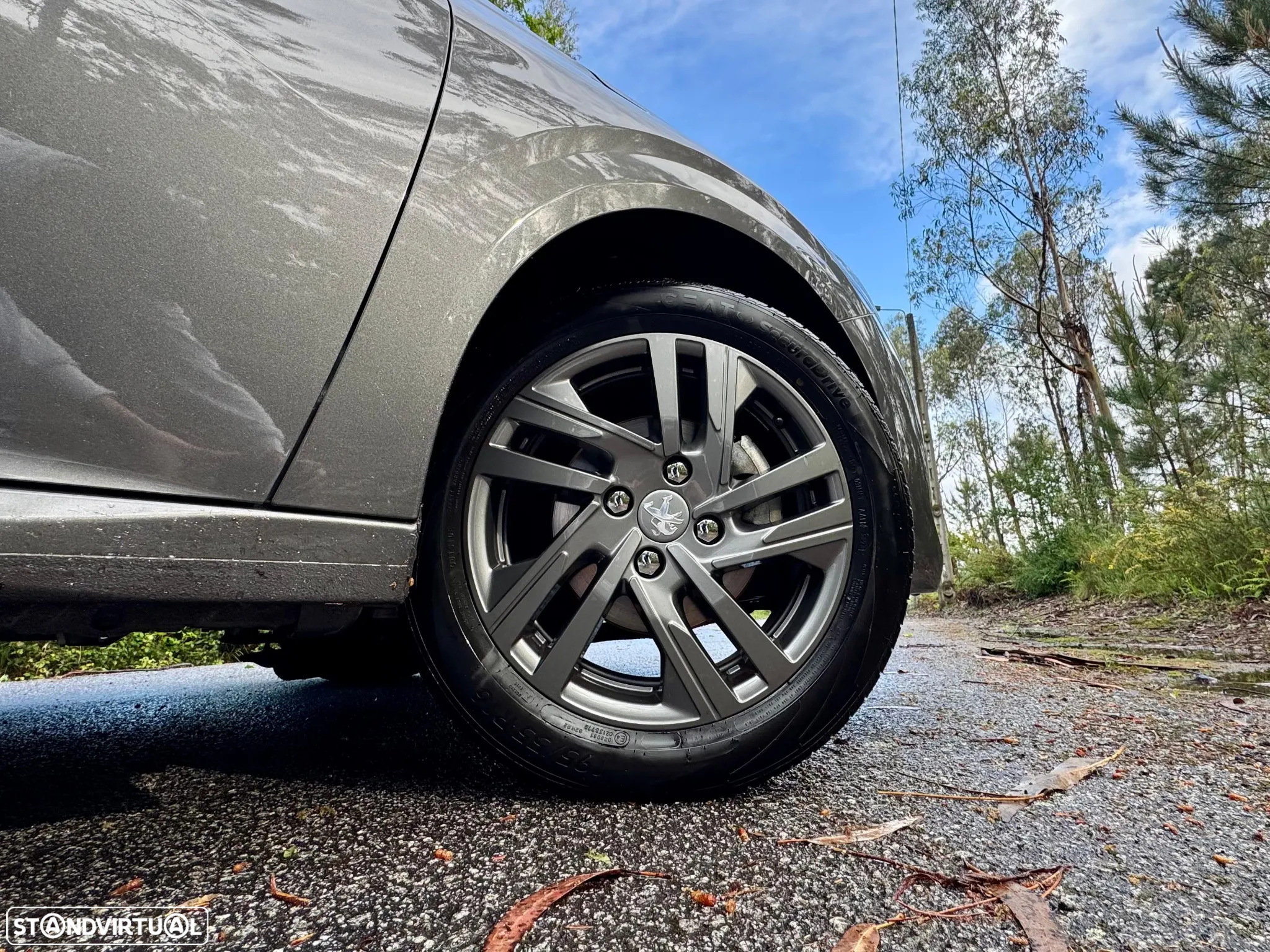 Peugeot 208 1.2 PureTech SE Style - 45