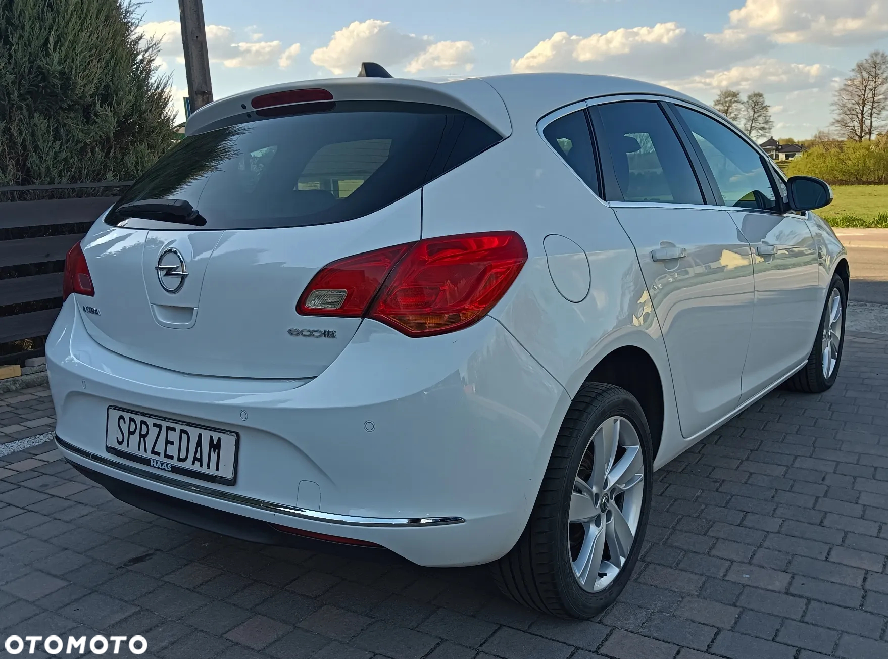 Opel Astra 1.4 Turbo Design Edition - 3