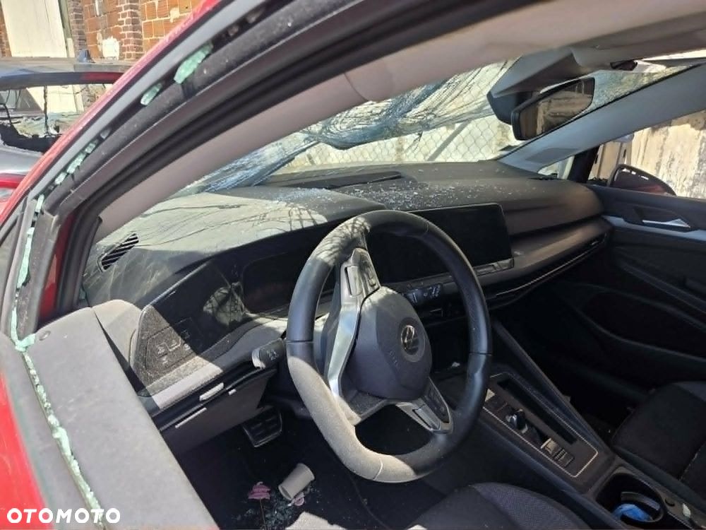 Volkswagen Golf 1.0 eTSI OPF DSG Life - 3
