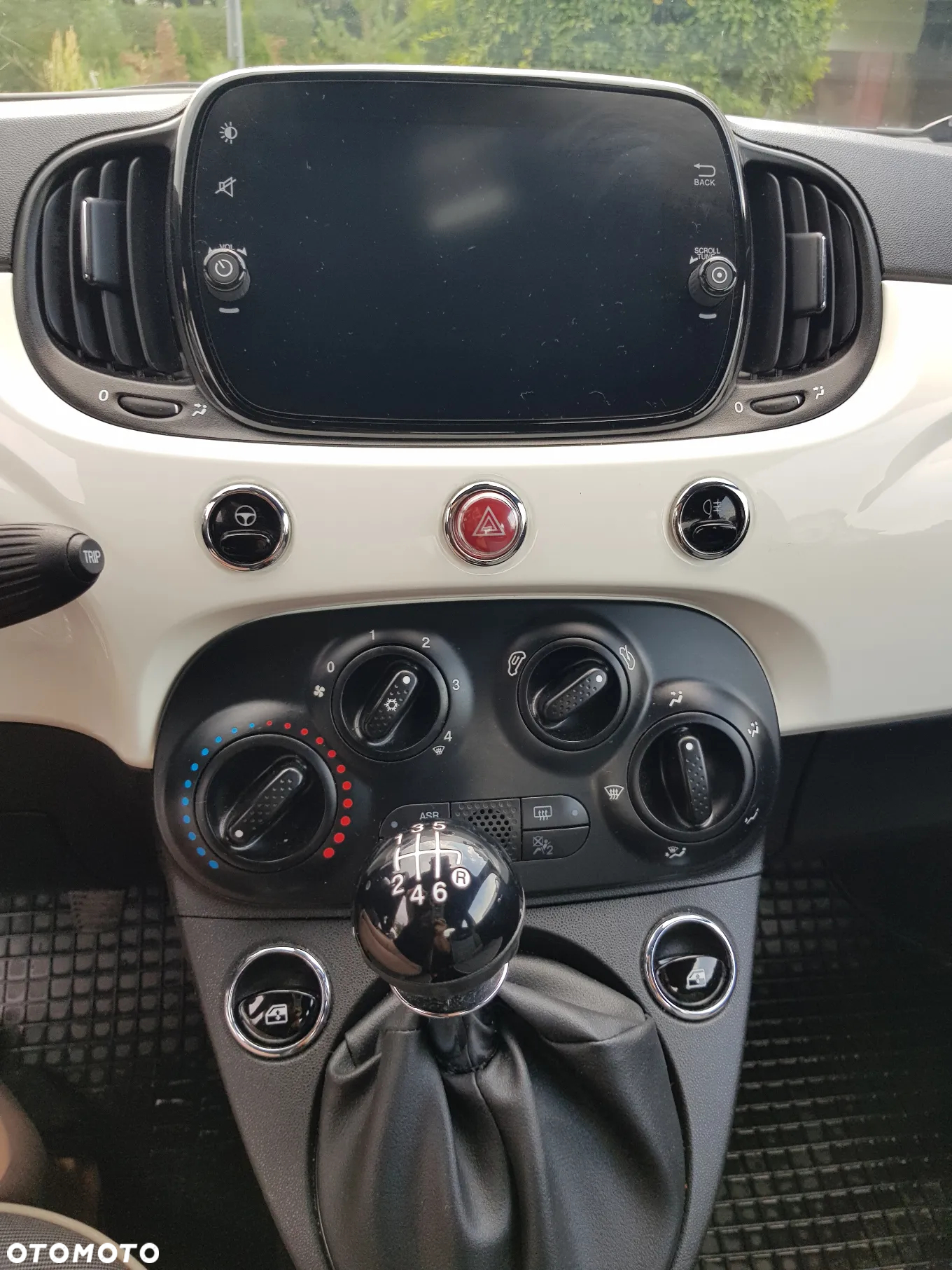 Fiat 500 1.0 Hybrid Lounge - 10