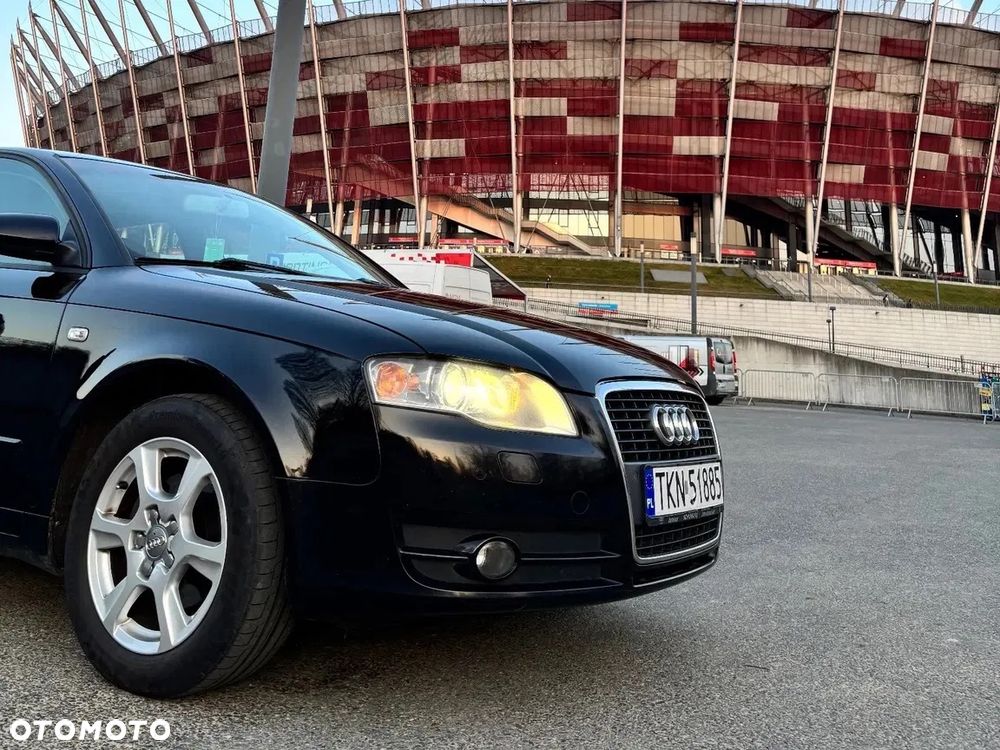 Audi A4 Limousine - 4