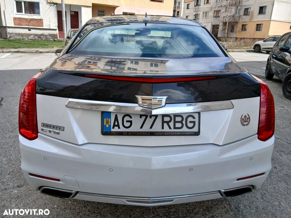 Cadillac CTS - 8
