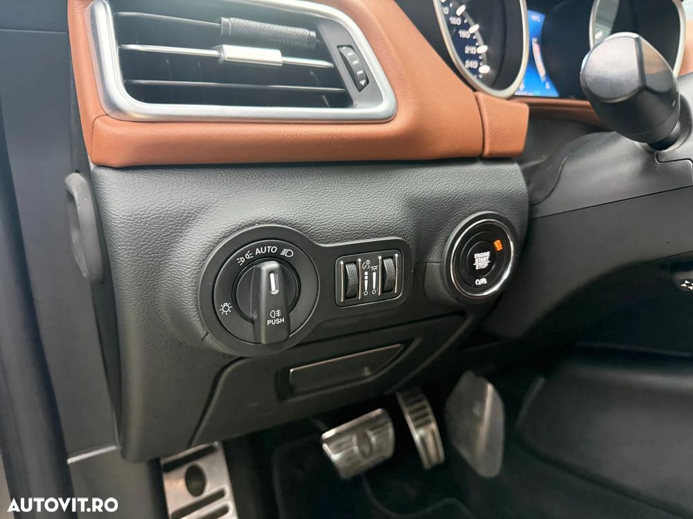 Maserati Ghibli Diesel GranSport - 22