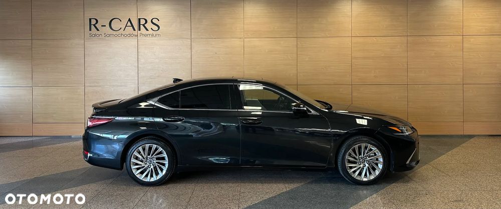 Lexus ES 300h Omotenashi - 2