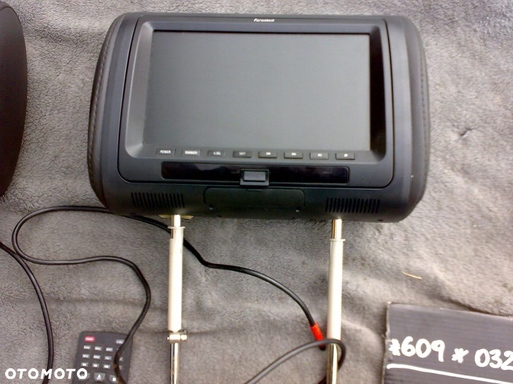 dodge durango jeep grand cherokee wk2 2014 - zagłówki przednie z dvd tv - 2