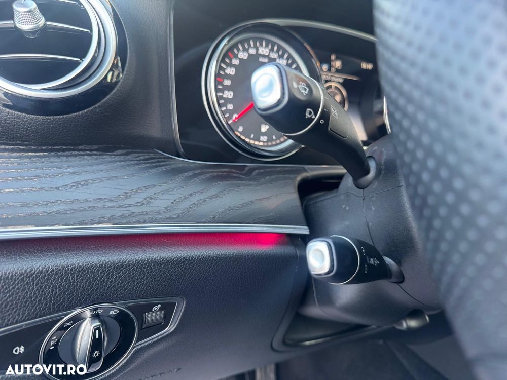 Mercedes-Benz E 220 d 9G-TRONIC - 11