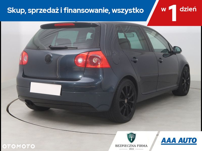 Volkswagen Golf - 6