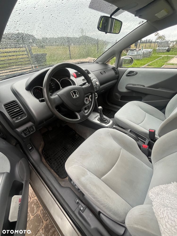 Honda City 1.4 Comfort - 9