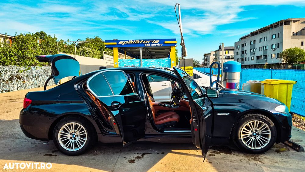 BMW Seria 5 520d Aut. Luxury Line - 3