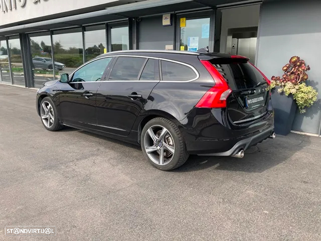 Volvo V60 2.4 D6 R-Design AWD Phev - 6