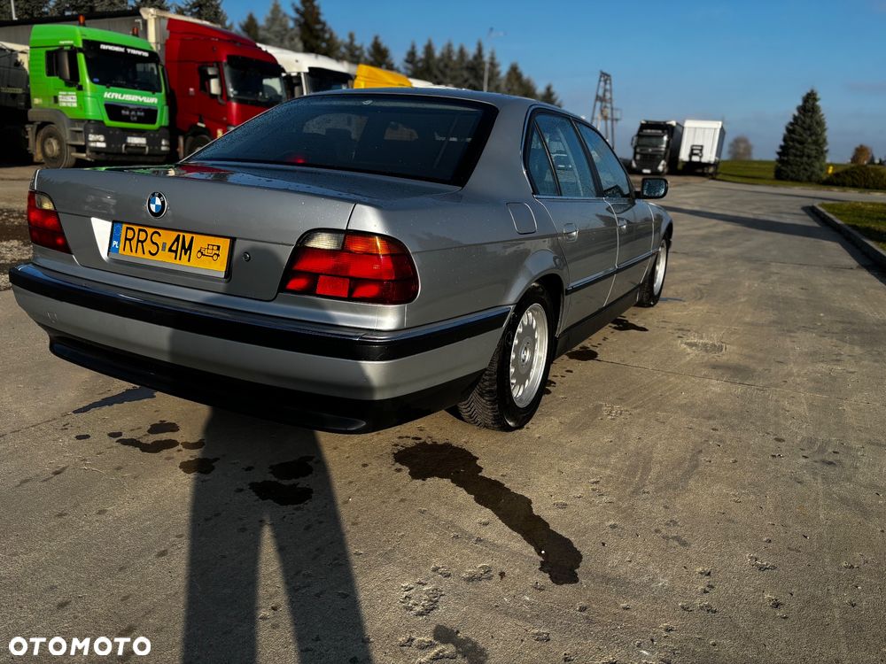 BMW Seria 7 740i - 6