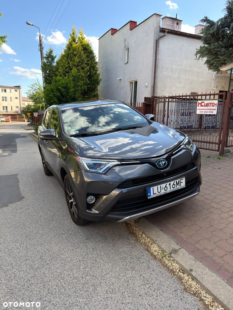 Toyota RAV4 - 1