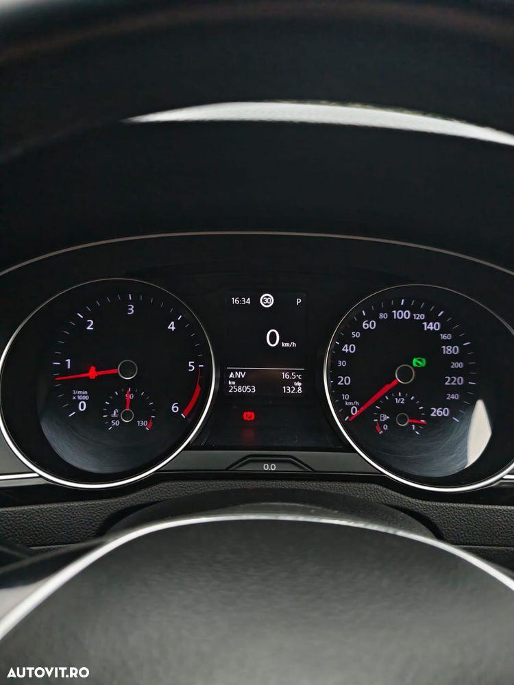 Volkswagen Passat - 5