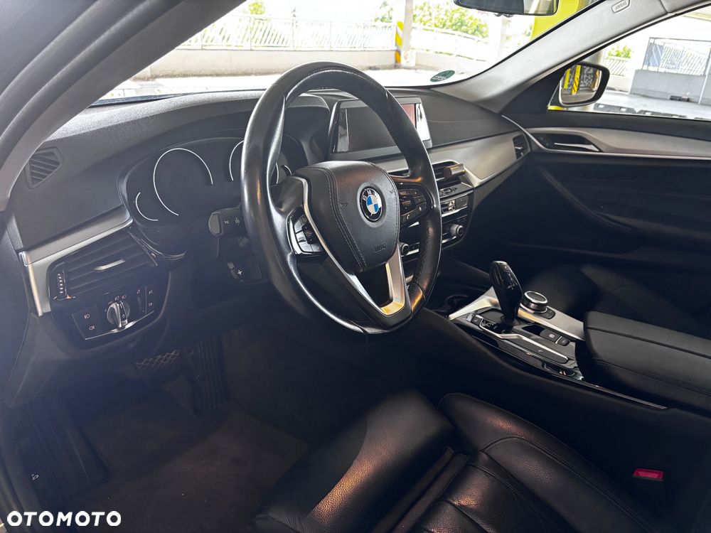 BMW Seria 5 520d Efficient Dynamics Edition - 23