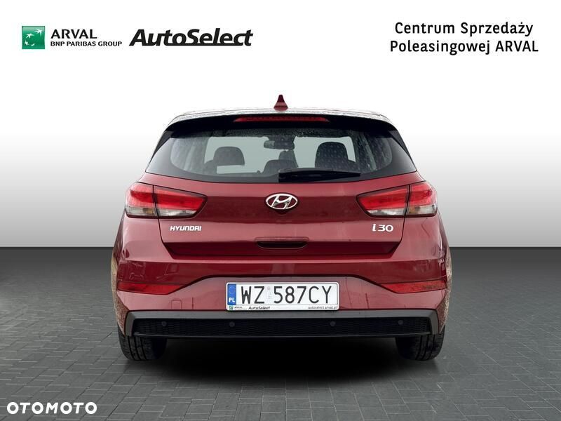 Hyundai i30 1.5 DPI Classic + - 6