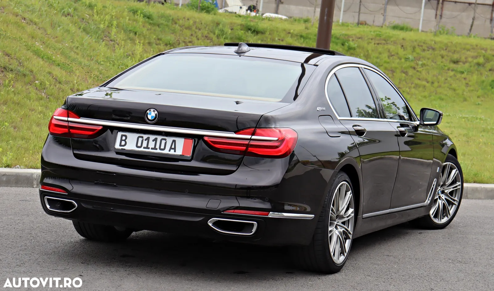 BMW Seria 7 740e iPerformance - 13