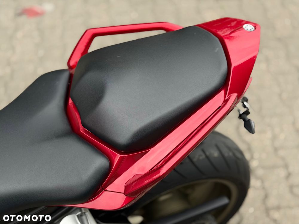 Yamaha FZ - 7