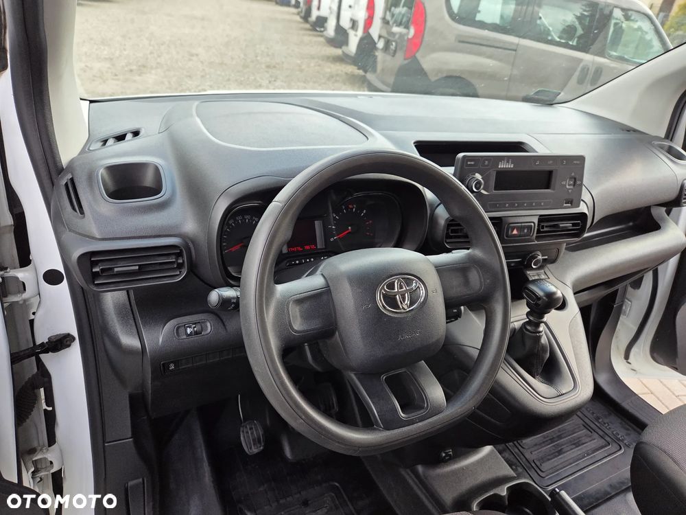 Toyota Proace City - 14