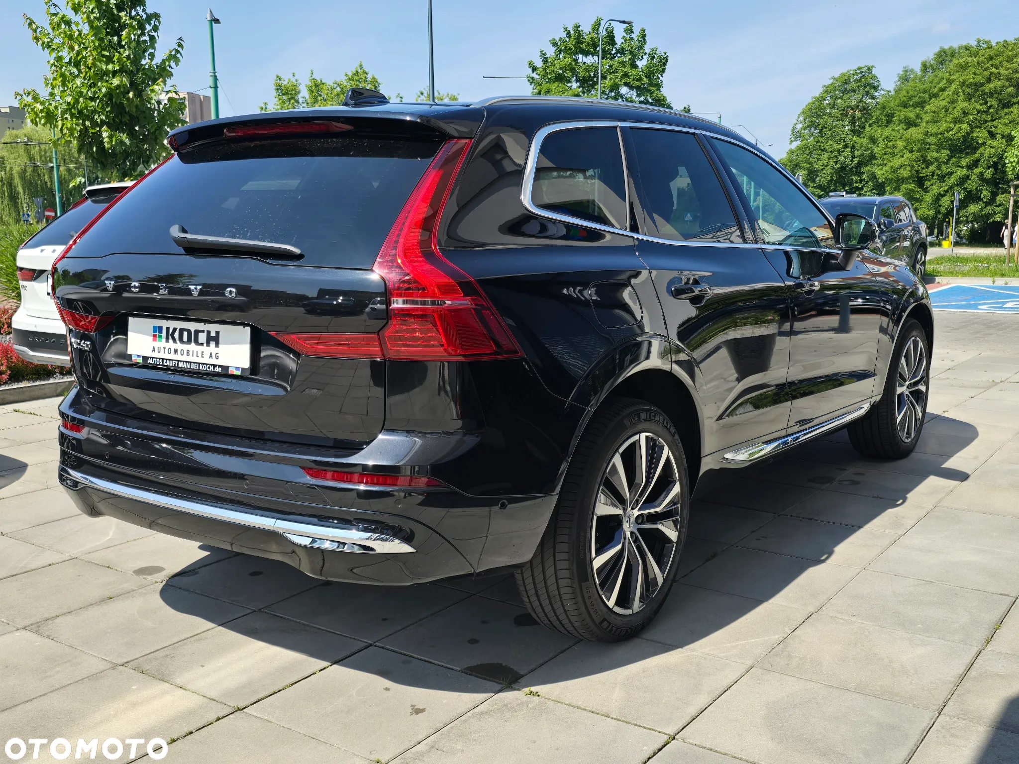 Volvo XC 60 T6 Plug-In Hybrid AWD Inscription - 3