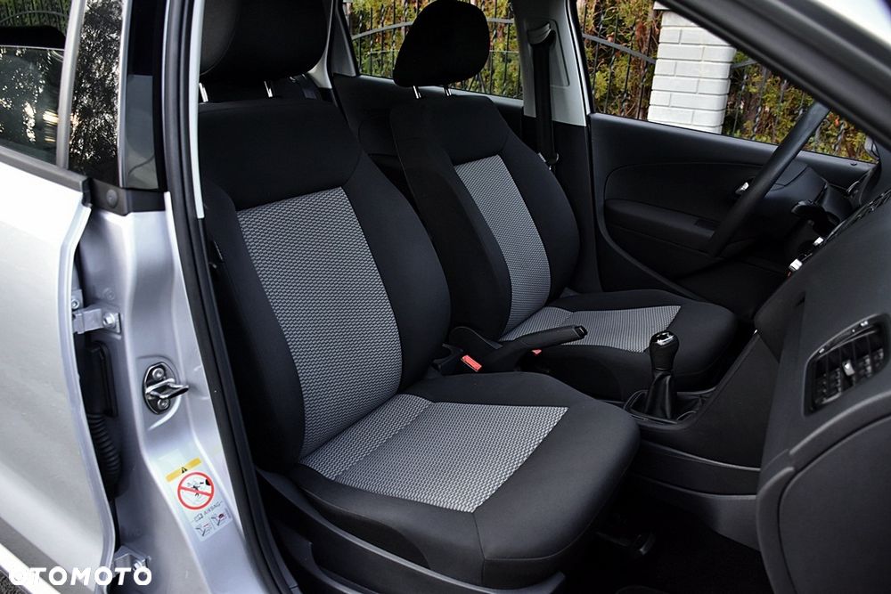 Volkswagen Polo 1.2 Comfortline - 26