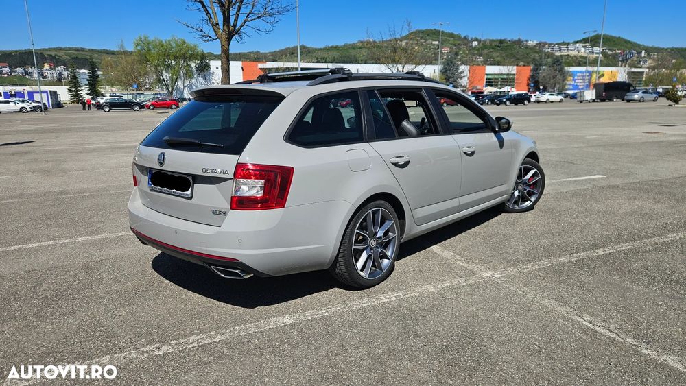 Skoda Octavia 2.0 TDI DSG RS - 5