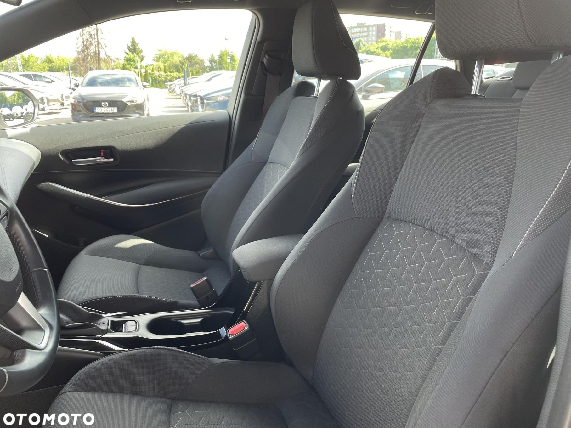 Toyota Corolla 2.0 Hybrid Comfort - 11