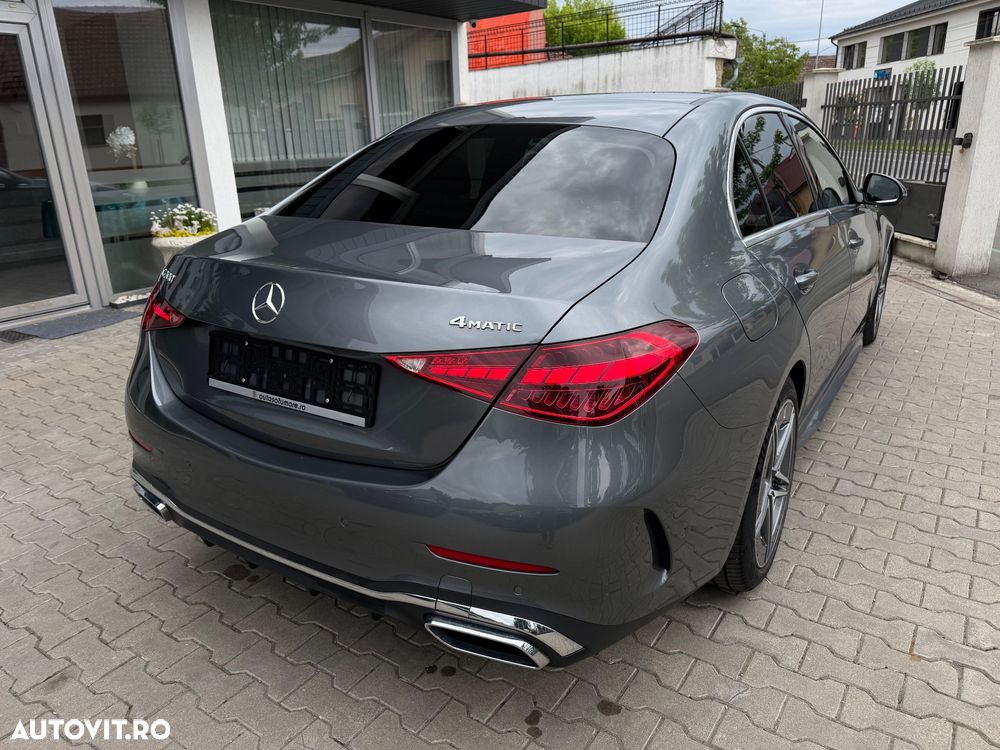 Mercedes-Benz C 300 4MATIC 9G-TRONIC AMG Line - 9