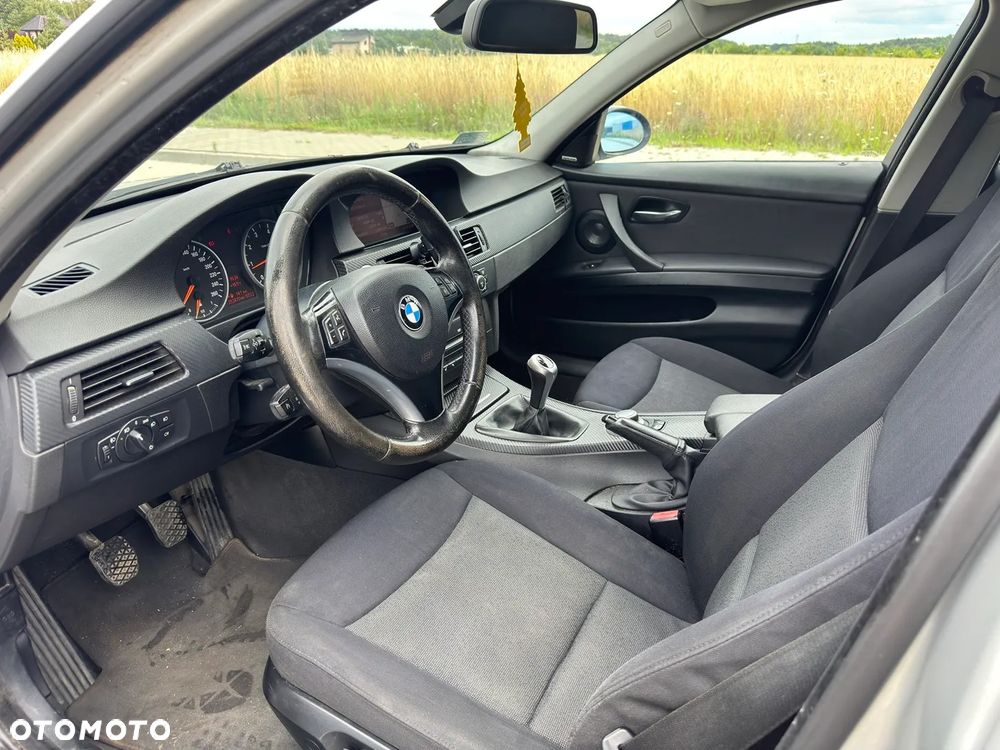 BMW Seria 3 320i - 15