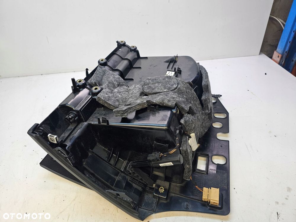 SCHOWEK PASAŻERA AUDI Q5 8R 8R1857035D 6PS - 7