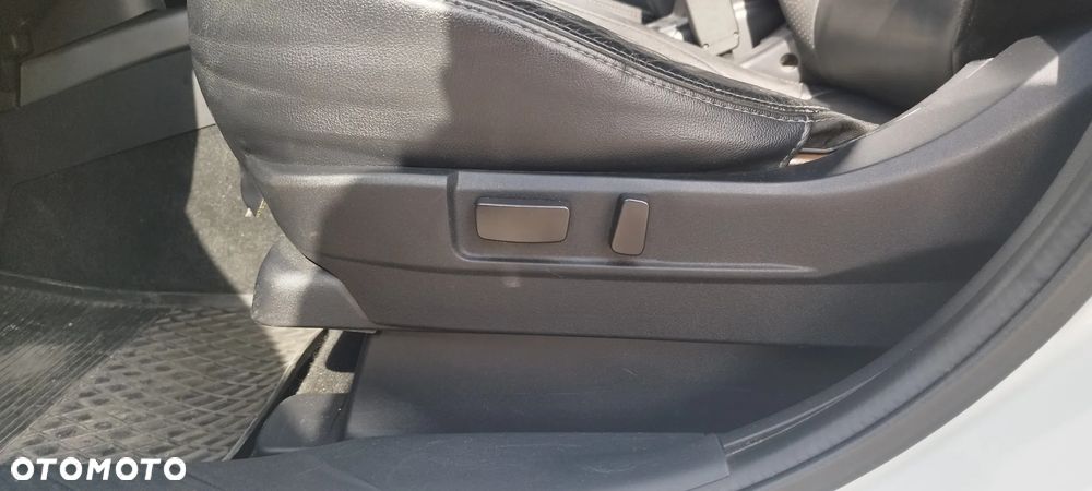 Peugeot 4007 2.2HDi Platinum - 23