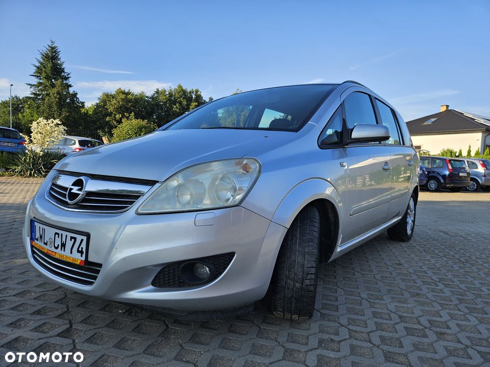 Opel Zafira 1.8 Design Edition - 2