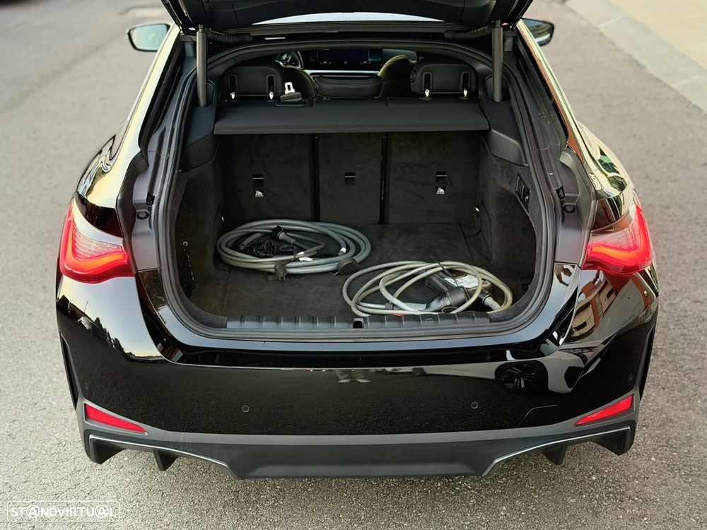 BMW i4 eDrive35 - 11