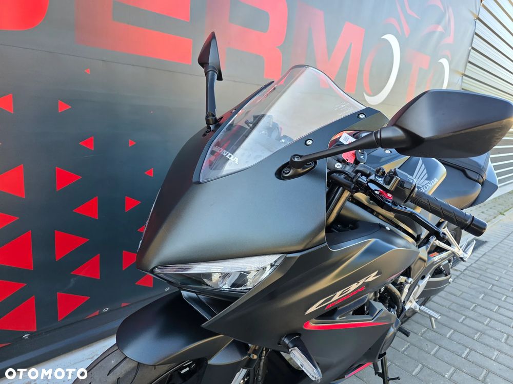 Honda CBR - 15