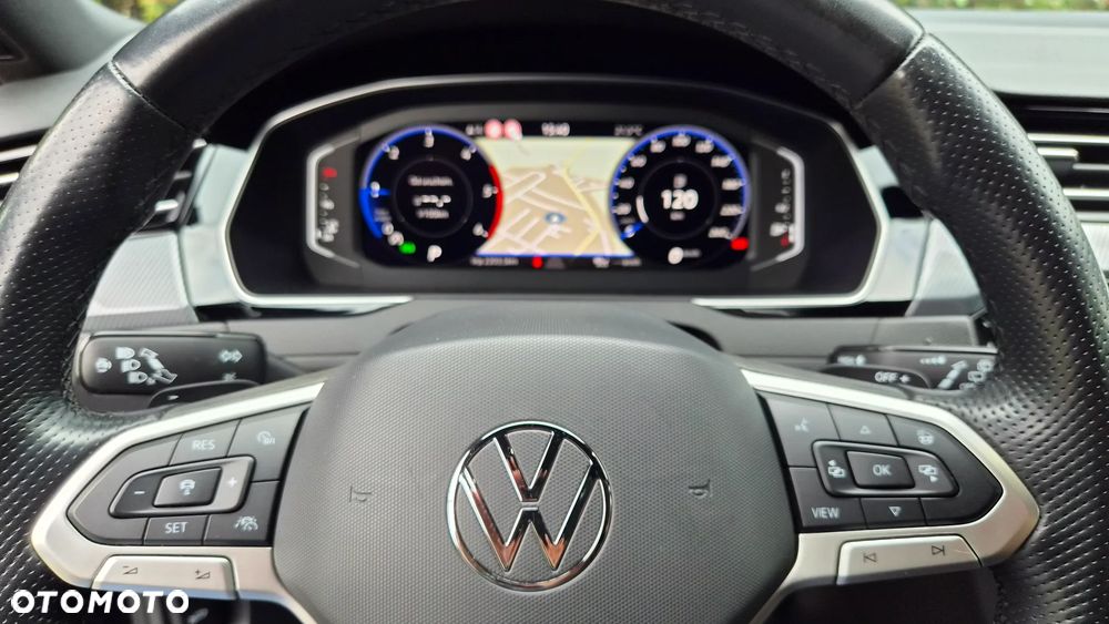 Volkswagen Passat - 30