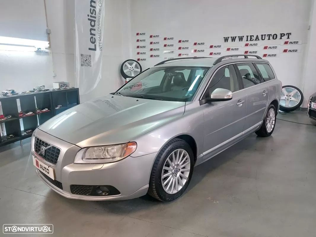 Volvo V70 2.0 D Momentum - 1