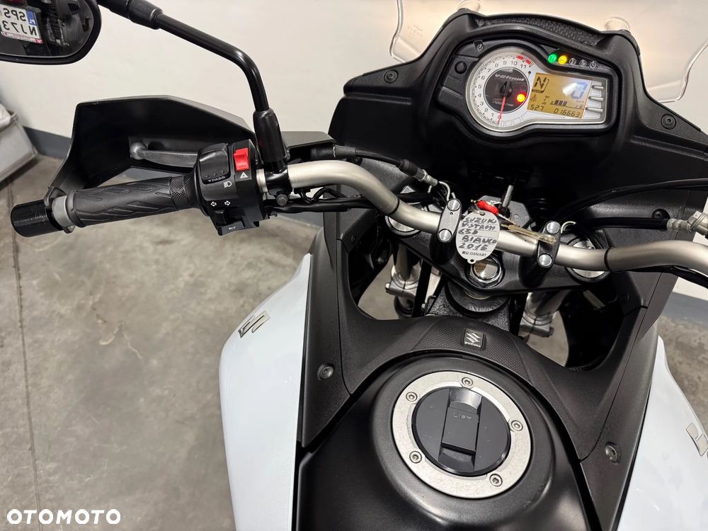 Suzuki V-STROM - 37